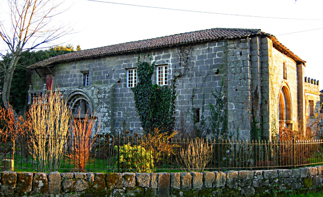 Priorato de San Miguel en Bóveda